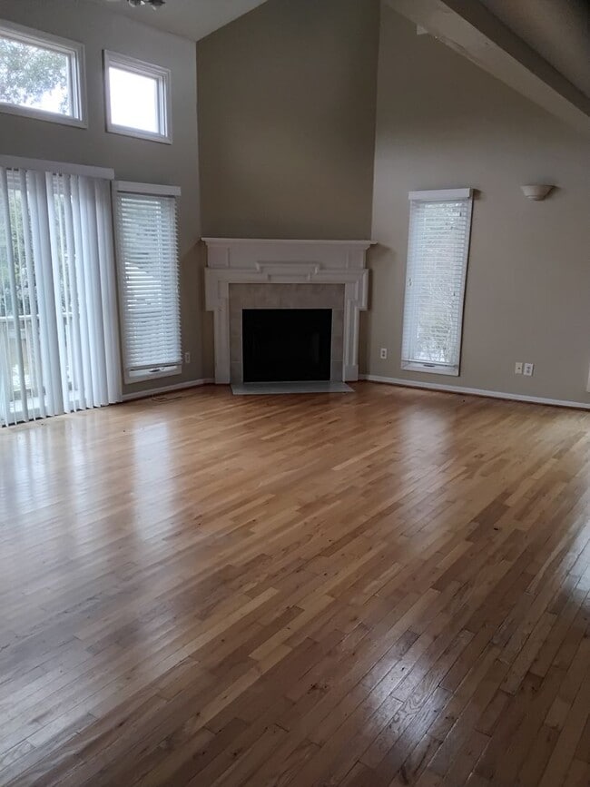 Building Photo - Emerald Isle Gated Community