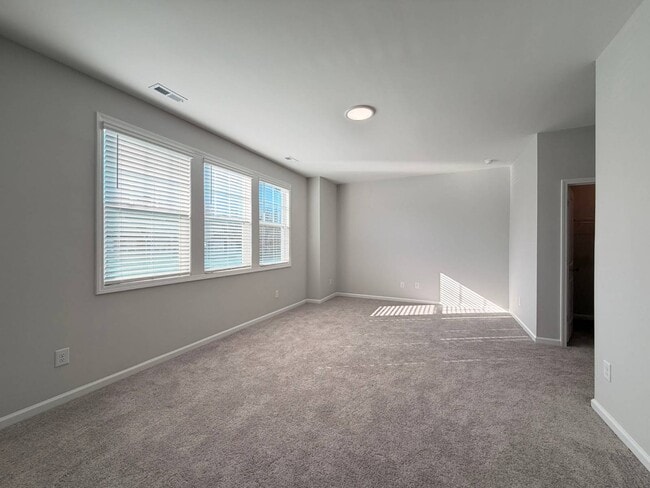 Building Photo - 2459 Englemann Dr