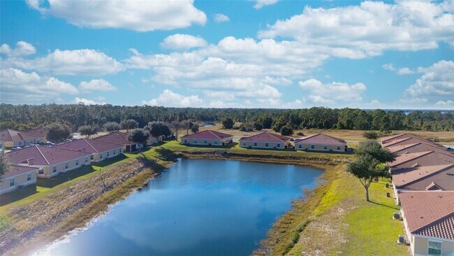 Building Photo - 1736 Pacific Rd