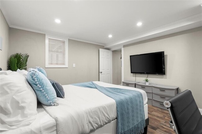 Building Photo - 153 Randolph St NE