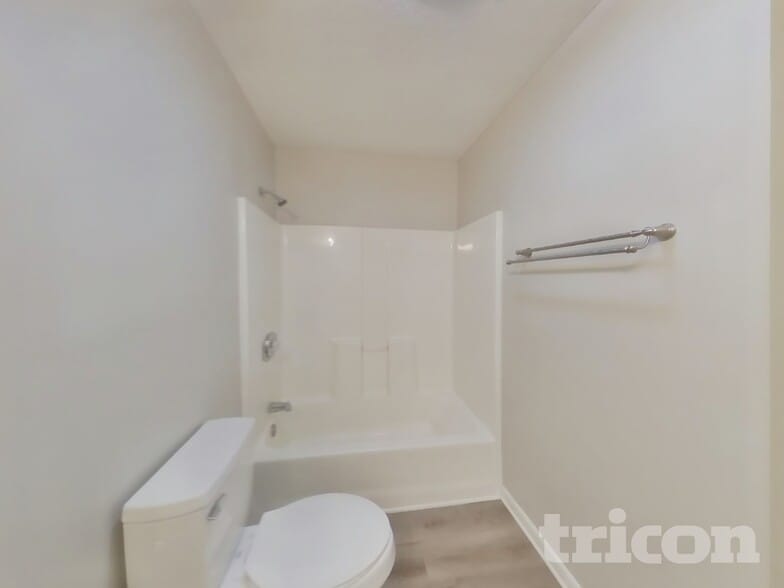 Building Photo - 2122 Center Way