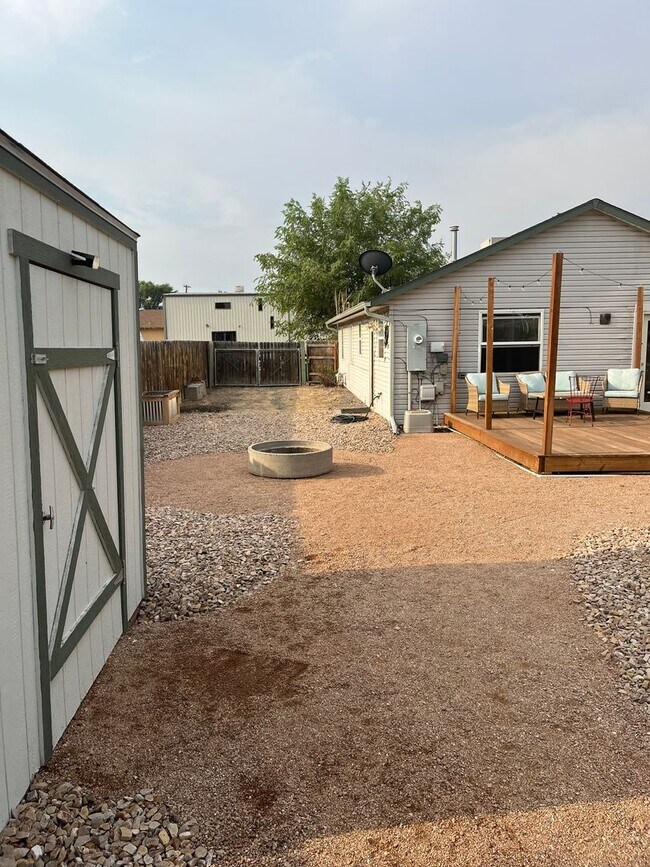 Building Photo - 3 Bed 1.5 Bath Home in Fruita