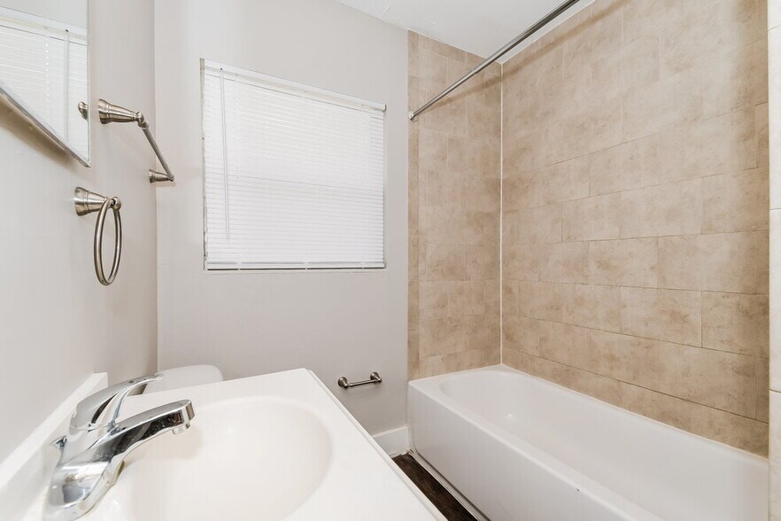 Building Photo - 7059 Melvin Rd