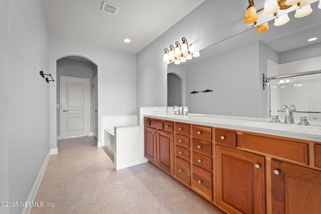 Building Photo - 13519 Isla Vista Dr