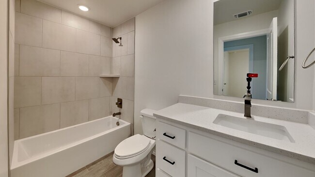 Building Photo - Brand new 2 bed 2 bath home in Edmond schools.