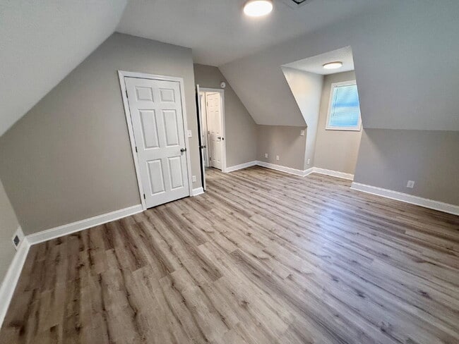 Building Photo - 3851 Dailey Rd