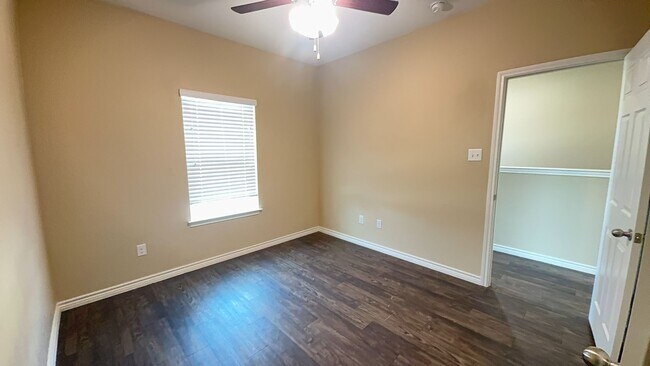 Building Photo - 3604 Barnacle Dr