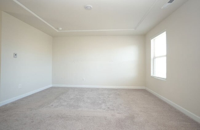 Building Photo - !!! COMING SOON!!! Updated 3BR 3BA Home w/ Private Yard • Stainless Kitchen • Loft in Huntersville