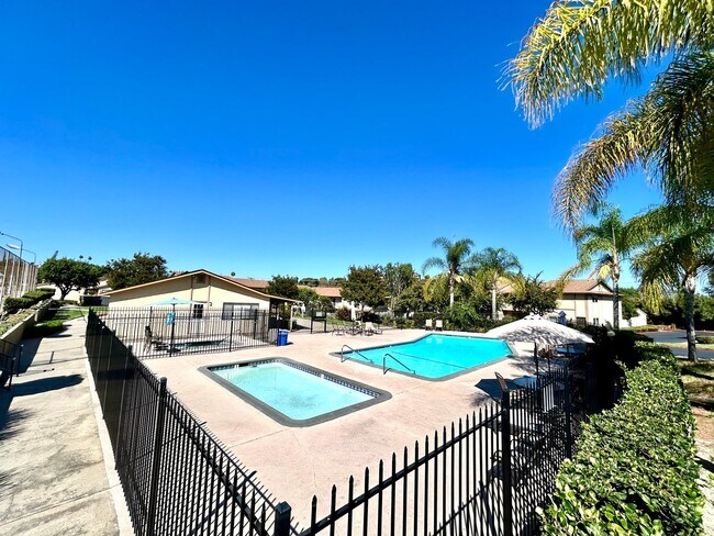 Building Photo - Completely Remodeled 3 Bedroom in La Mesa!! Water/Trash Included