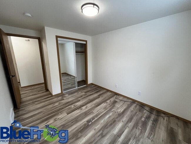 Building Photo - 646 Woodlawn Dr