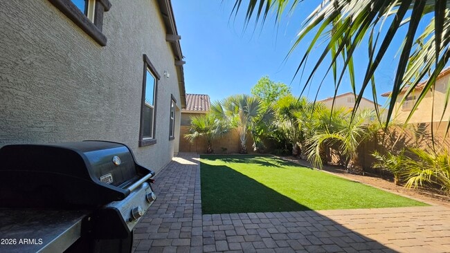 Building Photo - 45394 W Norris Rd