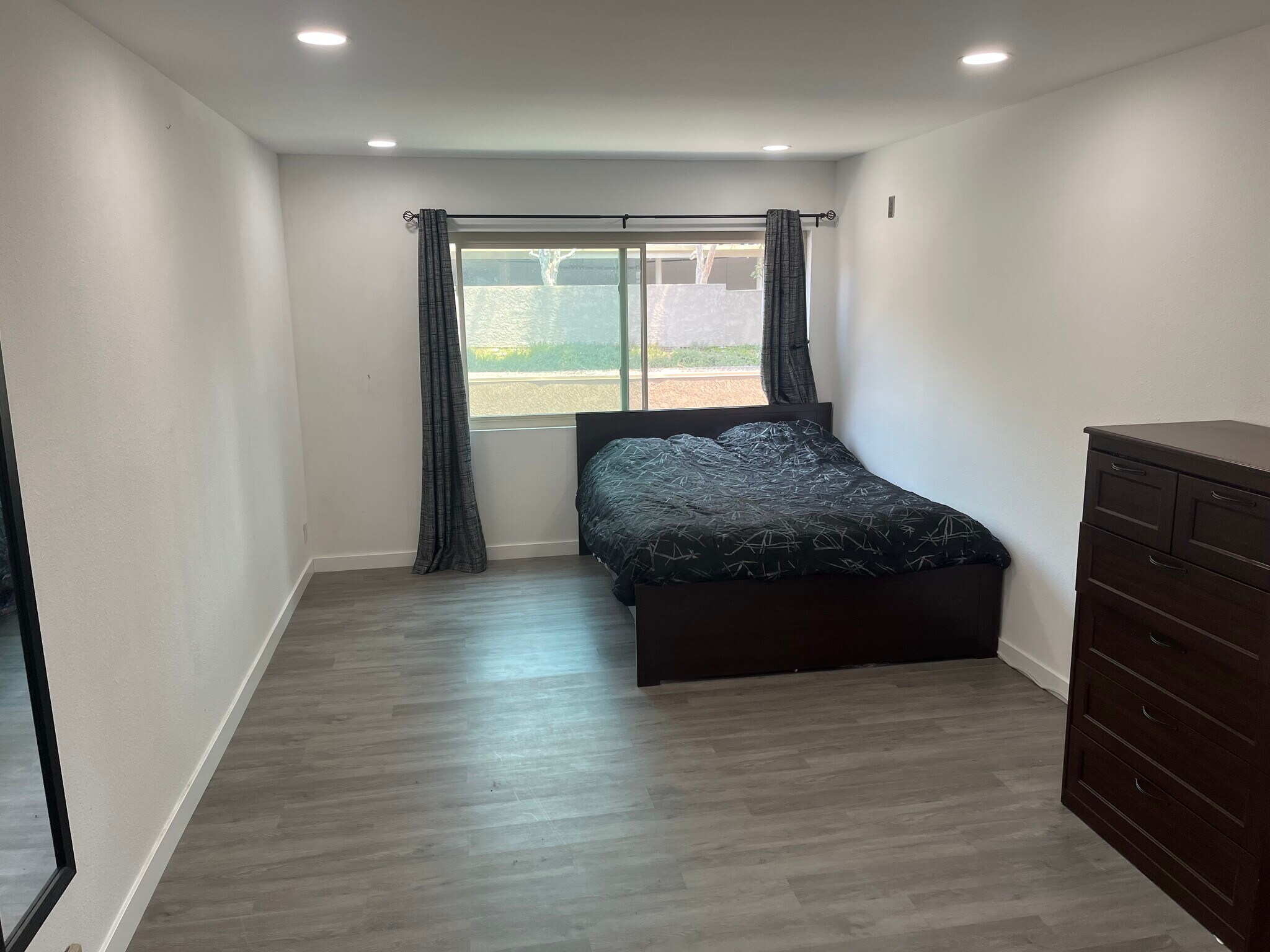 Master Bed - 10300 Caminito Cuervo