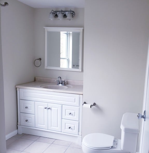 Bathroom 1 - 51 Sterling St