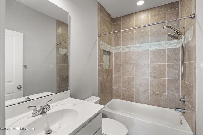 Building Photo - 92 Fernbrook Dr