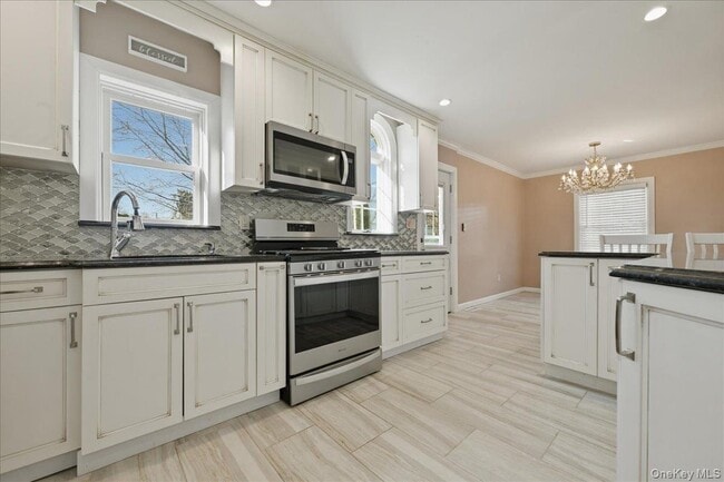 Building Photo - 18 Durham Rd