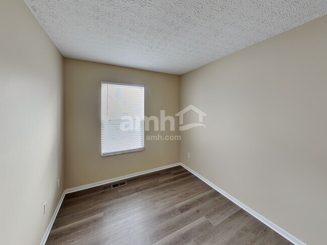 Building Photo - 6693 Jennyann Way