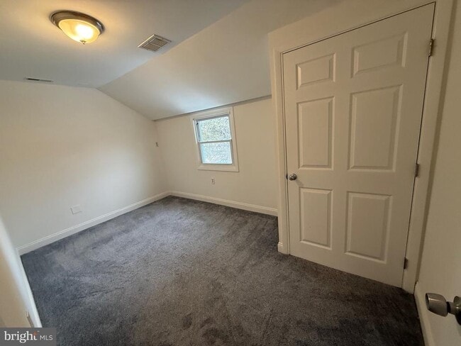 Building Photo - 2616 Arlington Blvd