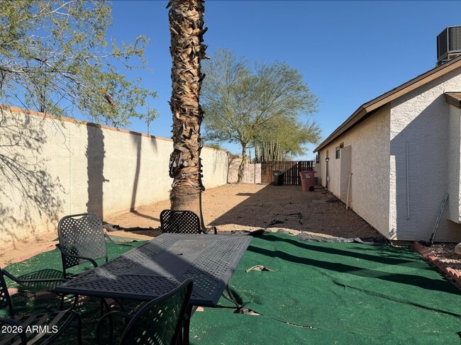 Building Photo - 1396 N 87th St