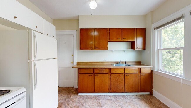 Building Photo - 1285 Cranford Ave