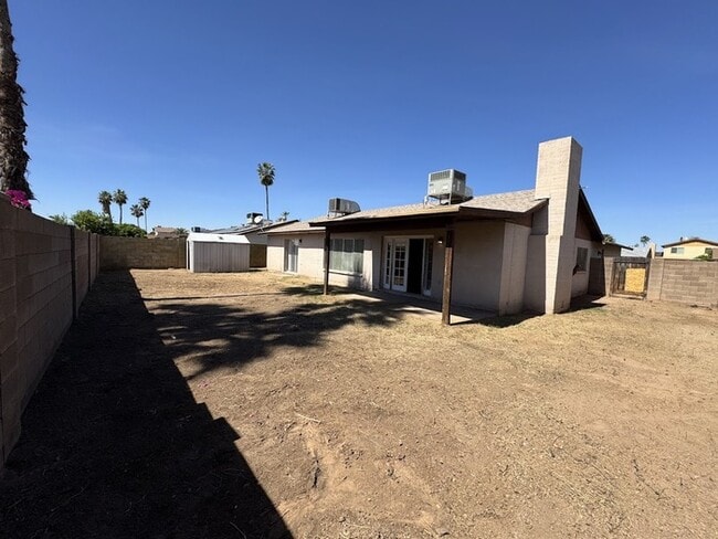 Building Photo - 5339 W Yucca St