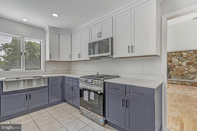 Building Photo - 136 Carlough Rd