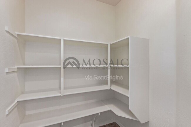 Building Photo - 3320 W Dunbar Dr