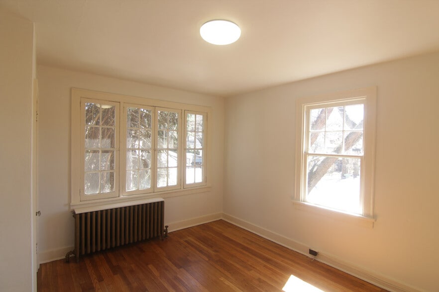 Building Photo - 8001 Saint Lawrence Ave