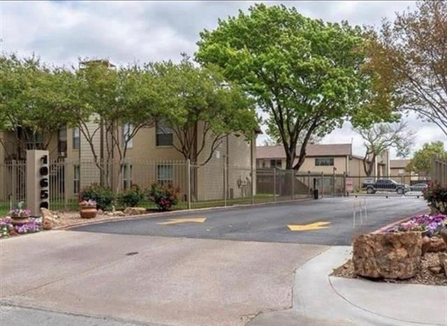 Building Photo - 10650 Steppington Dr