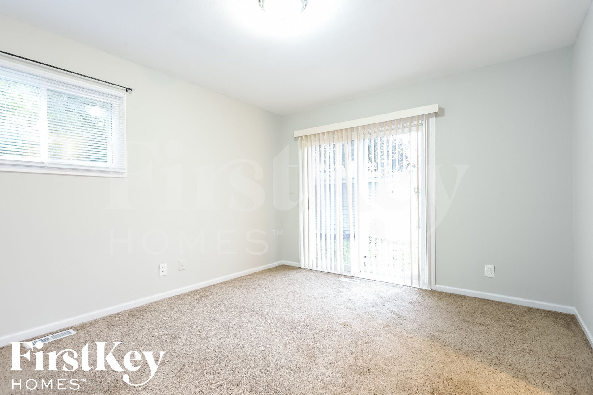 Building Photo - 17 Fir St