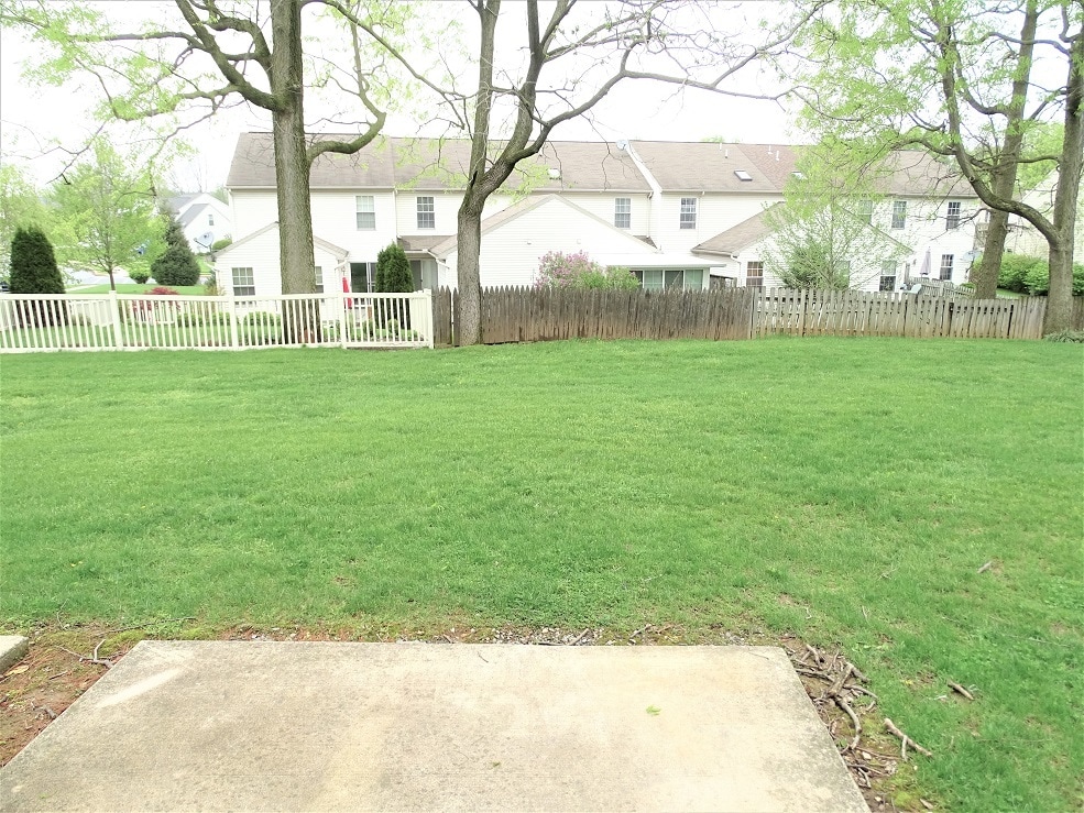 Building Photo - 103 Pepperton Ct