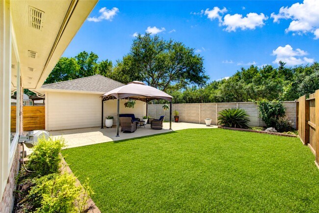 Building Photo - 14323 Rosehill Estates Ln