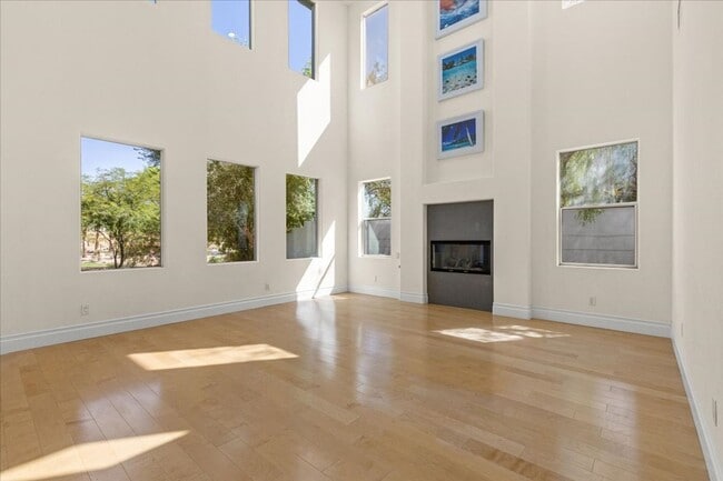 Building Photo - 3043 Red Springs Dr