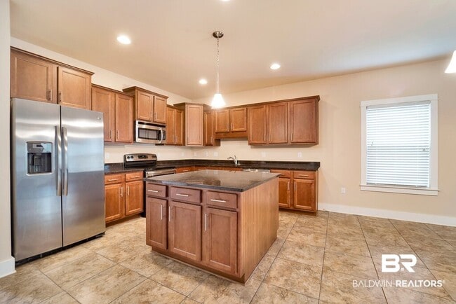 Building Photo - 9879 Volterra Ave