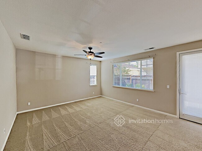 Building Photo - 1234 Landmark Cir