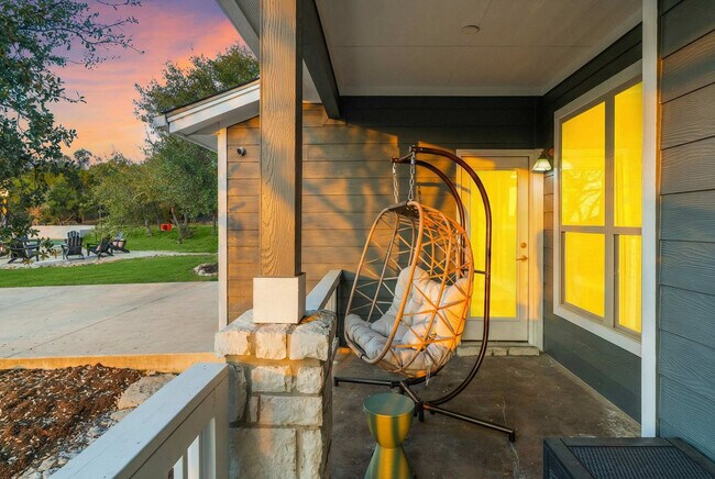 Building Photo - 13420 Trail Driver St