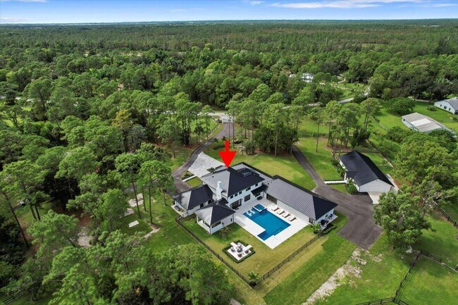 Building Photo - 13849 Deer Creek Dr