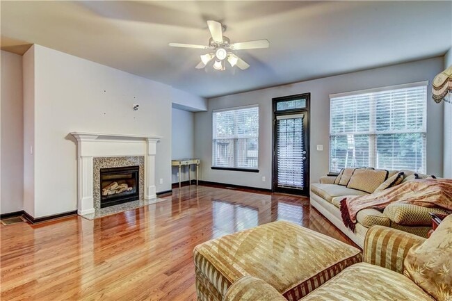 Building Photo - 1754 Oak Brook Ln NW