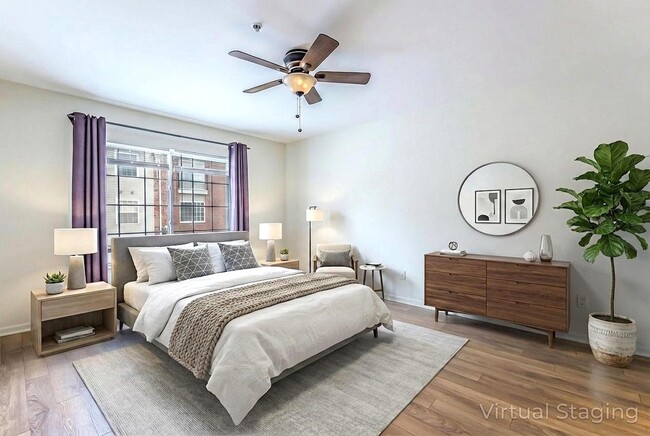 Building Photo - 120 W Oakbrook Dr