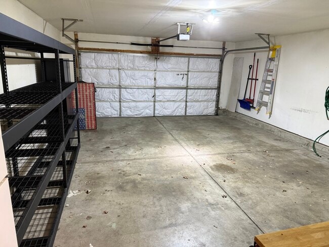 Building Photo - 111 W Chatham Ln