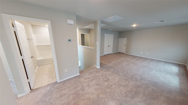 Building Photo - 707 Thicket Bluff Dr