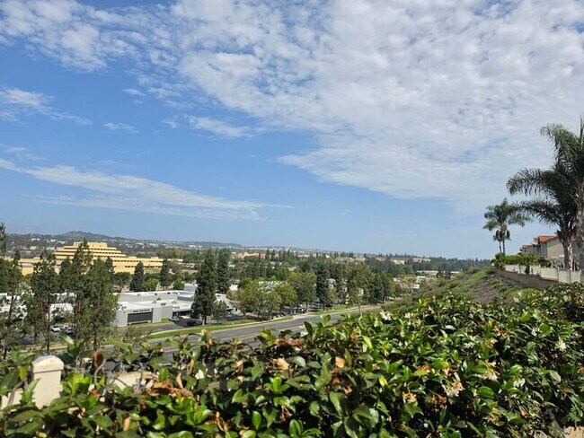 Building Photo - 27875 Avenida Armijo