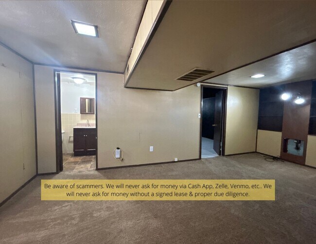 Building Photo - 1412 Broadlawns Ln