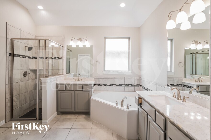 Building Photo - 304 Stefani Dr