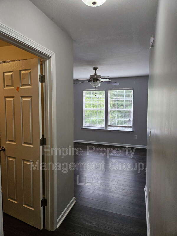 Building Photo - 216 Sunday Silence Ln