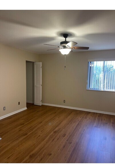 Building Photo - 1839 Fairview Villas Dr