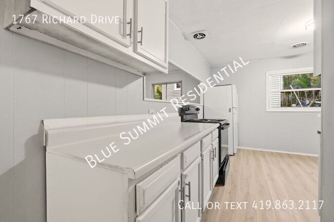 Building Photo - 1767 Richard Dr