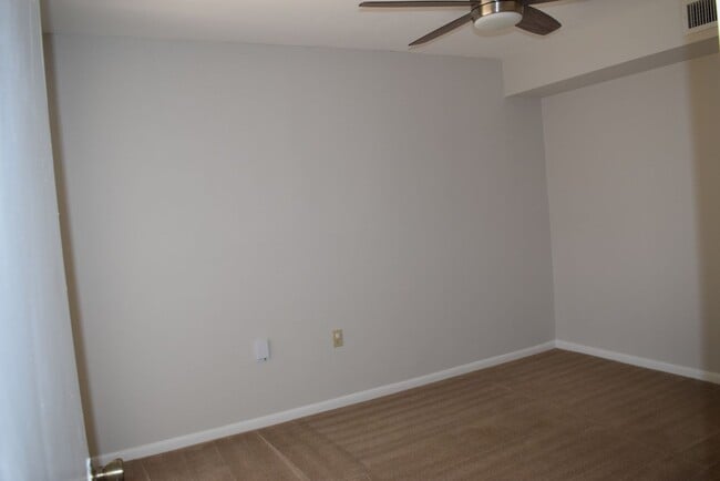 Building Photo - 5945 SE Windsong Ln