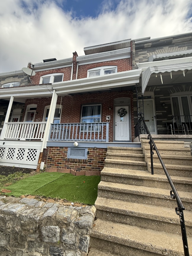 Building Photo - 1313 Birch St