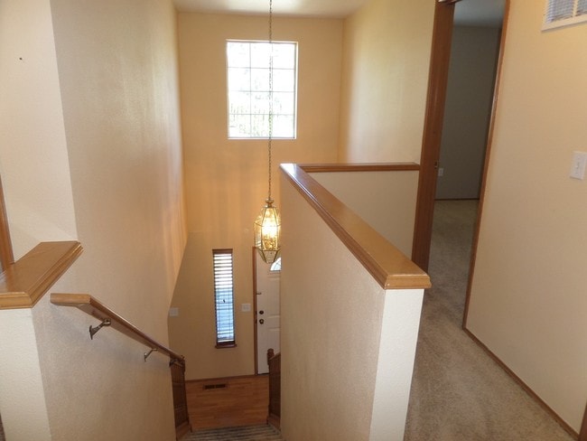 Building Photo - Fabulous 4 Bedroom Home with Gorgeous Fenc...