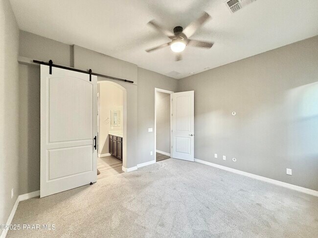 Building Photo - 5768 N Thornberry Dr